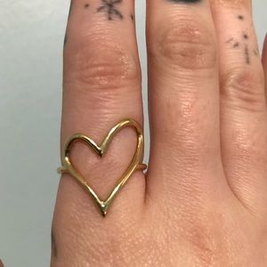 10k Solid Yellow Gold Curved Heart Ring Size 6 1/2